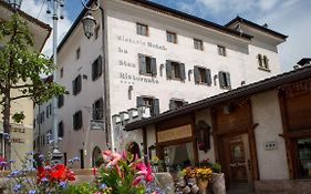 Historic Hotel Ristorante La Stua  4*